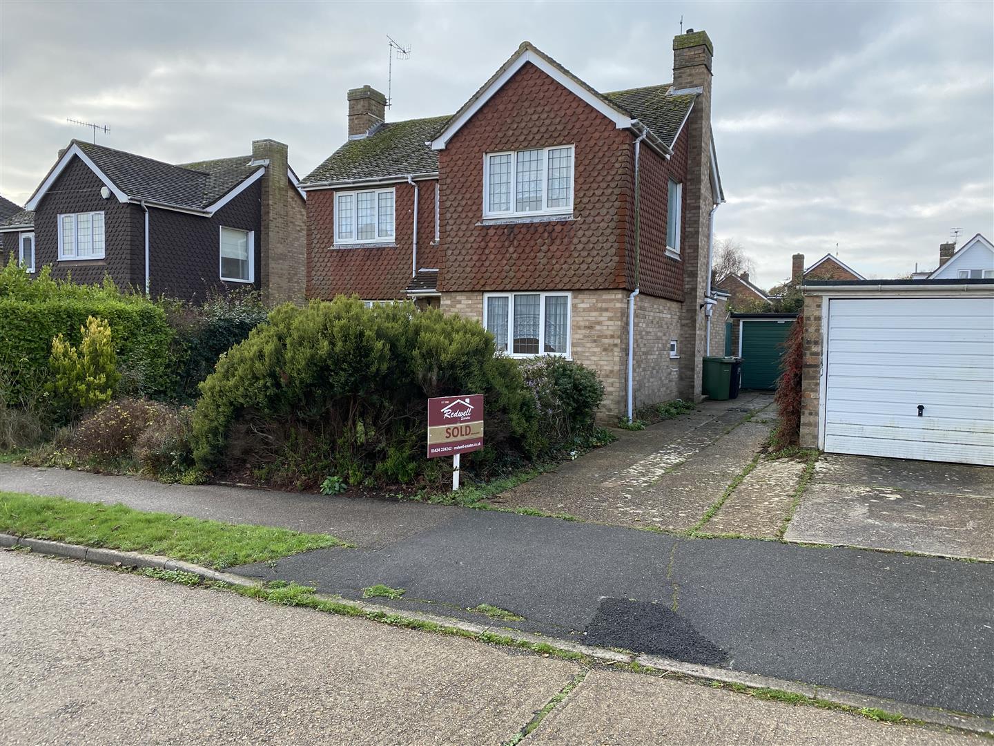 Property Details for Warnham Gardens BexhillOnSea Sussex TN39 3SP